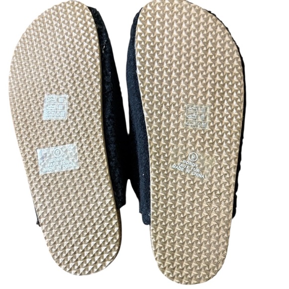 Nicole Miller Black Fuzzy Slippers. New in box - Picture 6 of 6